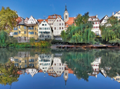 Tübingen präsentiert sich als Basecamp für den Urlaub - Von der Platanenallee, hat man einen guten Blick auf die Tübinger Neckarfront; Foto: Ulrich Metz